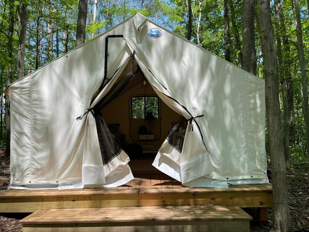 Naturluxe & Stars Watkins Glen Bagian luar foto